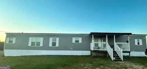 56 Lawhorn Ln, Swainsboro, GA 30401