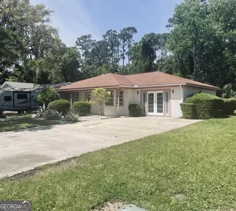 112 Holly St, St. Simons, GA 31522