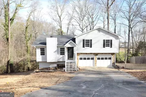 837 Chartley Dr SW, Lilburn, GA 30047