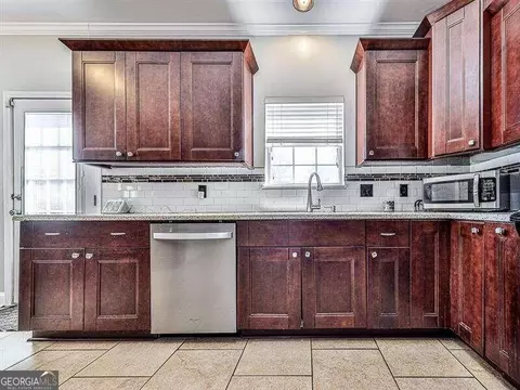 307 Turtle Pointe Dr, Carrollton, GA 30116 photo 10