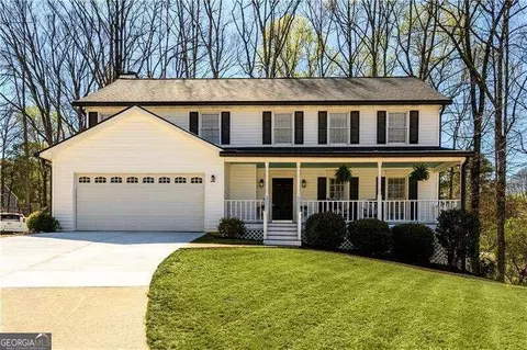 2251 Deer Oaks Trl, Lawrenceville, GA 30044