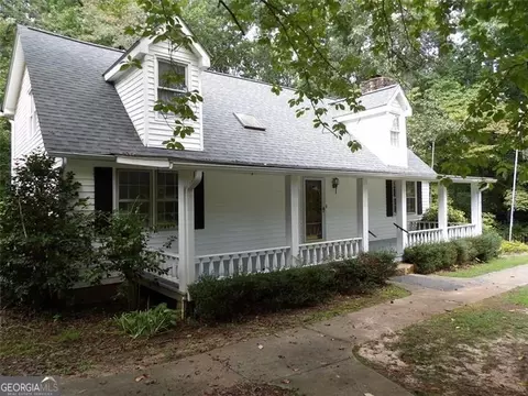 861 Willow Springs Rd, Dallas, GA 30132
