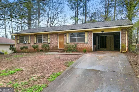 1431 High Meadow Dr, Stone Mountain, GA 30083