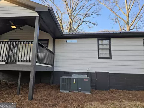 677 Hancock Bridge Rd, Winder, GA 30680 photo 11