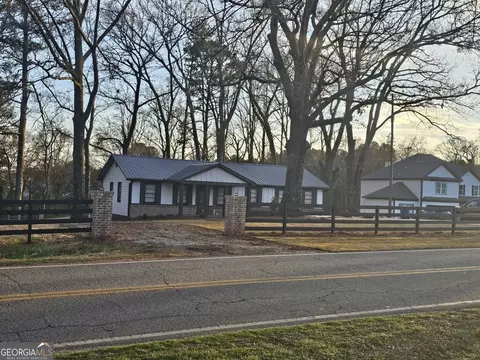 677 Hancock Bridge Rd, Winder, GA 30680