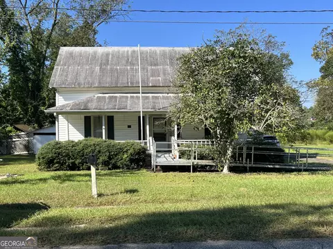 120 1st Ave, Twin City, GA 30471
