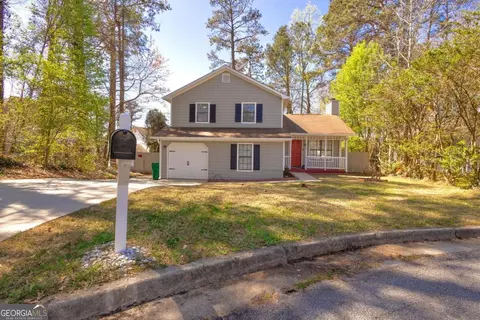 4829 Claymore Ct, Stone Mountain, GA 30088