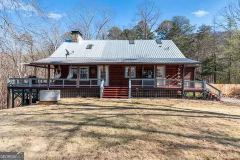 195 Deer Trl, Cleveland, GA 30528