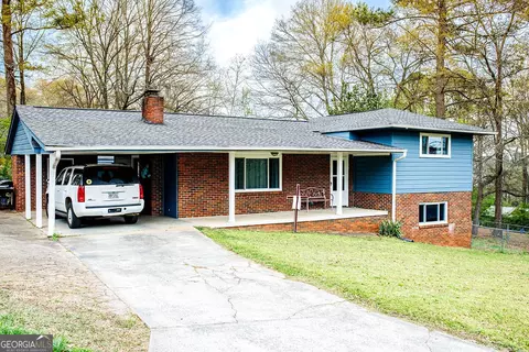 28 Hughes Dr, Cartersville, GA 30120