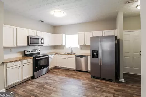 2310 Marlin Dr, Mcdonough, GA 30253