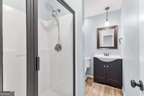 Bath - 912 S Willowcrest Way, Lagrange, GA 30240 photo 7 of 7