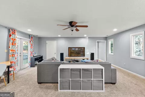 Living - 912 S Willowcrest Way, Lagrange, GA 30240 photo 5 of 5