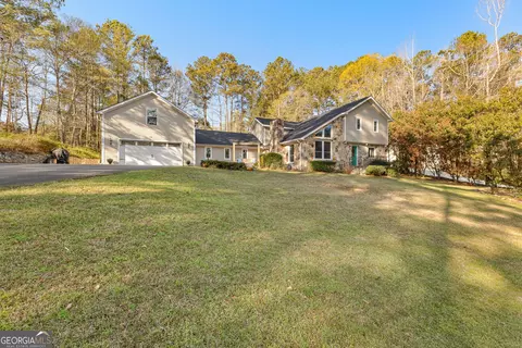Exterior - 912 S Willowcrest Way, Lagrange, GA 30240 photo 10 of 15