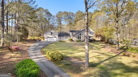 Exterior - 912 S Willowcrest Way, Lagrange, GA 30240 photo 7 of 15