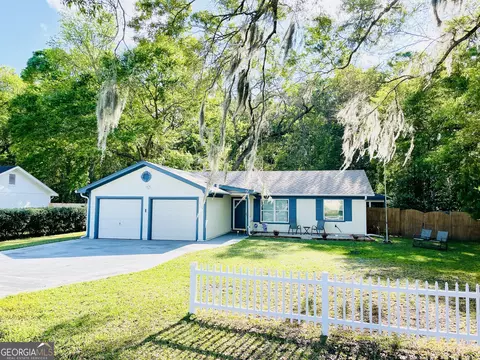 170 W Woodhaven Dr, Kingsland, GA 31548