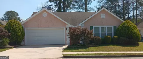 130 Landing Dr, Fayetteville, GA 30214