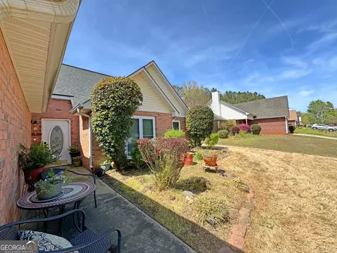 11061 Knotty Pine Pl, Hampton, GA 30228 photo 6