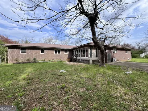Exterior - 738 Arrowhead Rd, Dublin, GA 31021 photo 3 of 5