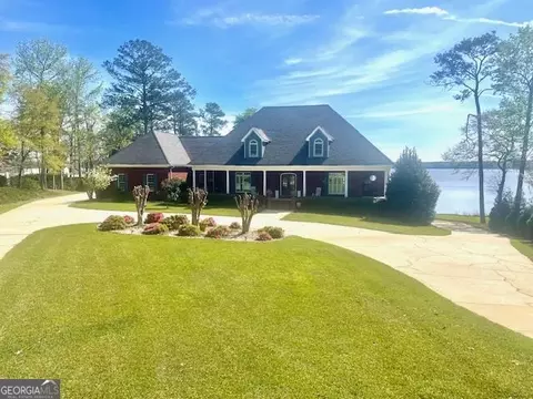 213 Cypress Cove Dr, Eufaula, AL 36027