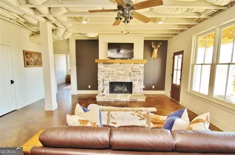 Living - 1340 Wrights Mill Rd, Commerce, GA 30530 photo 8 of 9