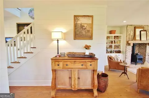 Entry Way - 1340 Wrights Mill Rd, Commerce, GA 30530 photo 5 of 15