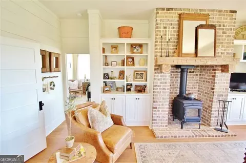 Living - 1340 Wrights Mill Rd, Commerce, GA 30530 photo 5 of 9