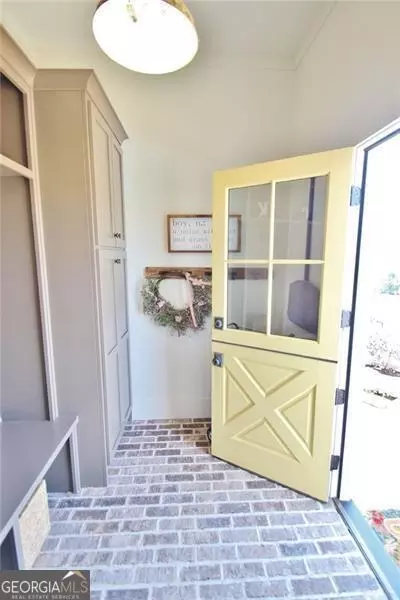 Entry Way - 1340 Wrights Mill Rd, Commerce, GA 30530 photo 4 of 15