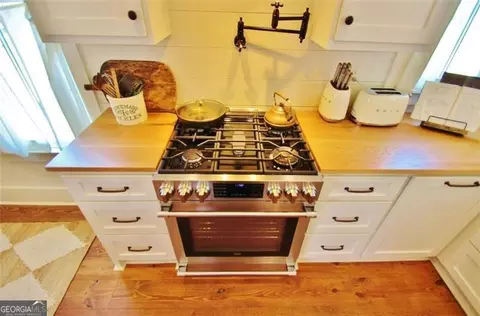 Kitchen - 1340 Wrights Mill Rd, Commerce, GA 30530 photo 3 of 12