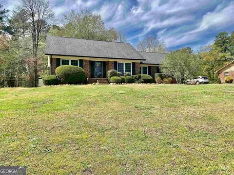 27 Berkshire Dr NE, Rome, GA 30161