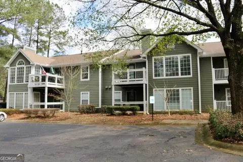 519 Berkeley Woods Dr, Duluth, GA 30096