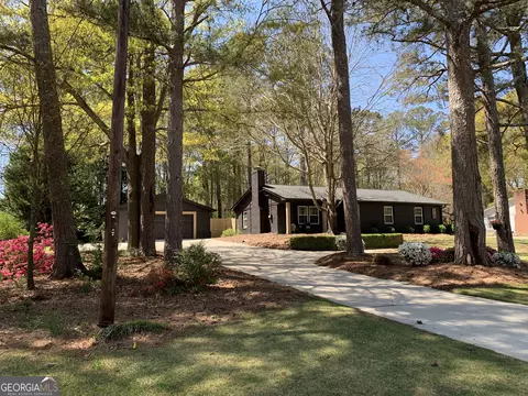 151 V F W Dr, Watkinsville, GA 30677