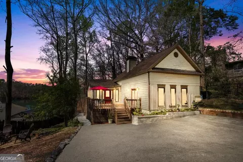 6148 Lake Lanier Heights Rd, Buford, GA 30518