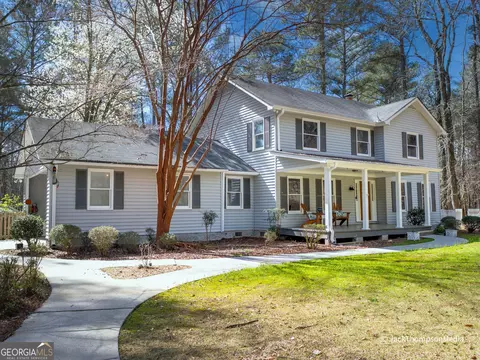 948 E Maddox Rd, Griffin, GA 30224