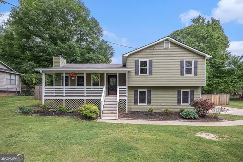 253 Fox Creek Dr, Dallas, GA 30157