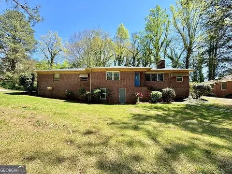 2905 Dale Creek Dr NW, Atlanta, GA 30318