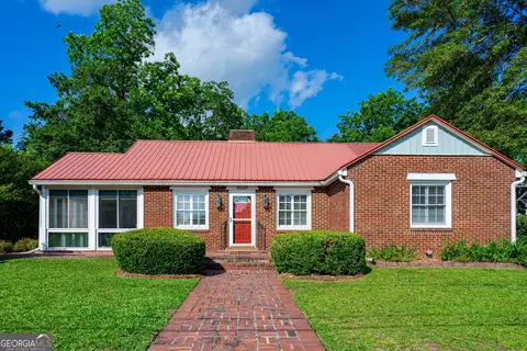 233 S Mcdougald Ave, Pine Mountain, GA 31822