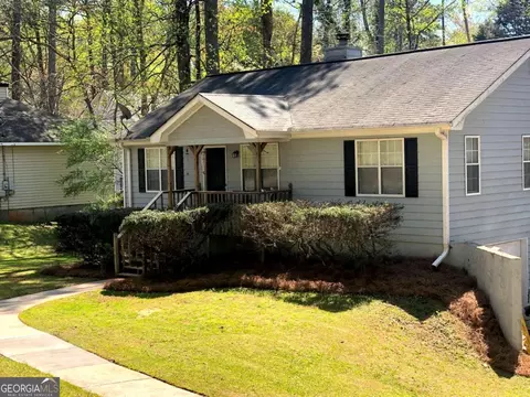 3940 Essex Dr, Cumming, GA 30041