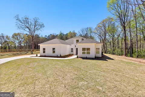 Exterior - 212 S Smith Rd, Lagrange, GA 30241 photo 2 of 13