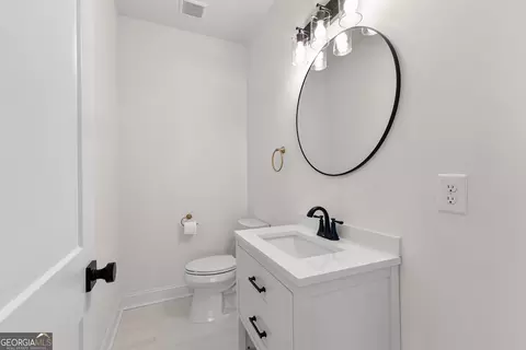 Bath - 212 S Smith Rd, Lagrange, GA 30241 photo 1 of 15