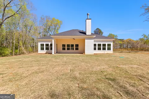 Exterior - 212 S Smith Rd, Lagrange, GA 30241 photo 11 of 13