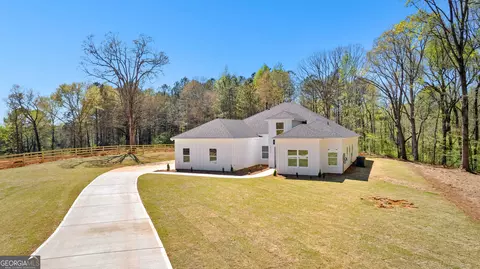 Exterior - 212 S Smith Rd, Lagrange, GA 30241 photo 12 of 13