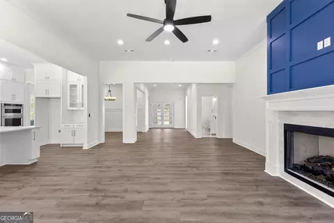 Living - 212 S Smith Rd, Lagrange, GA 30241 photo 2 of 4