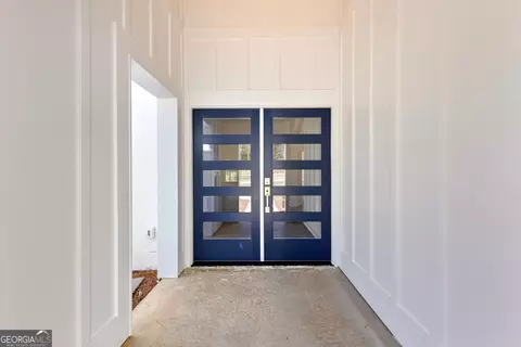 Entry Way - 212 S Smith Rd, Lagrange, GA 30241 photo 1 of 8