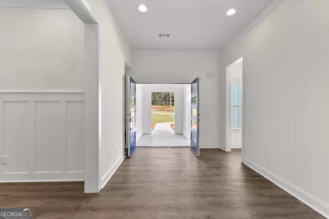 Entry Way - 212 S Smith Rd, Lagrange, GA 30241 photo 5 of 8