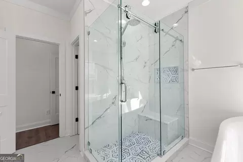Bath - 212 S Smith Rd, Lagrange, GA 30241 photo 7 of 15
