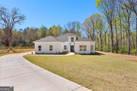 Exterior - 212 S Smith Rd, Lagrange, GA 30241 photo 1 of 13