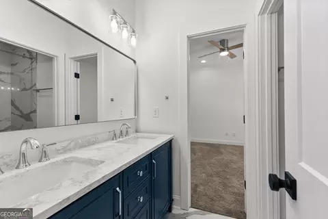 Bath - 212 S Smith Rd, Lagrange, GA 30241 photo 13 of 15