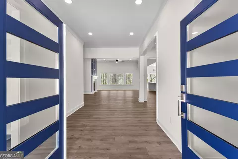 Entry Way - 212 S Smith Rd, Lagrange, GA 30241 photo 4 of 8