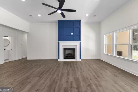 Living - 212 S Smith Rd, Lagrange, GA 30241 photo 4 of 4