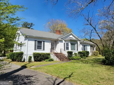 135 Springdale Dr, Cedartown, GA 30125